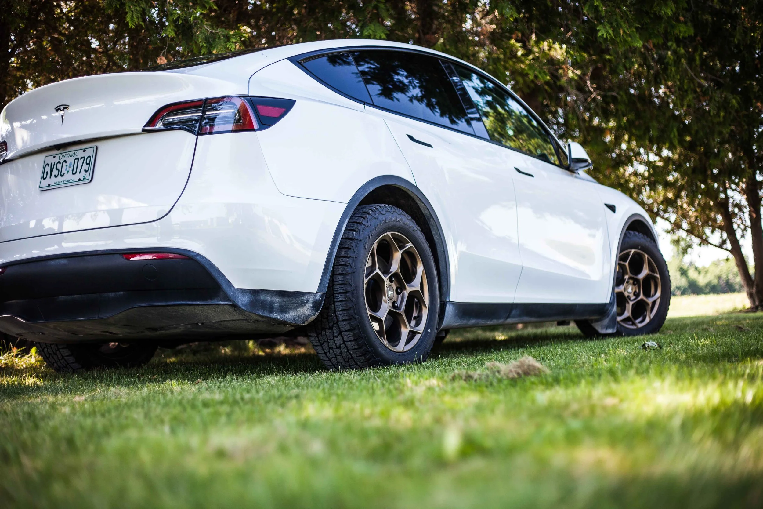 Model Y 18 inch Overland Package — At Home Tires